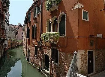 Ca' Bonvicini Bed and Breakfast 3*